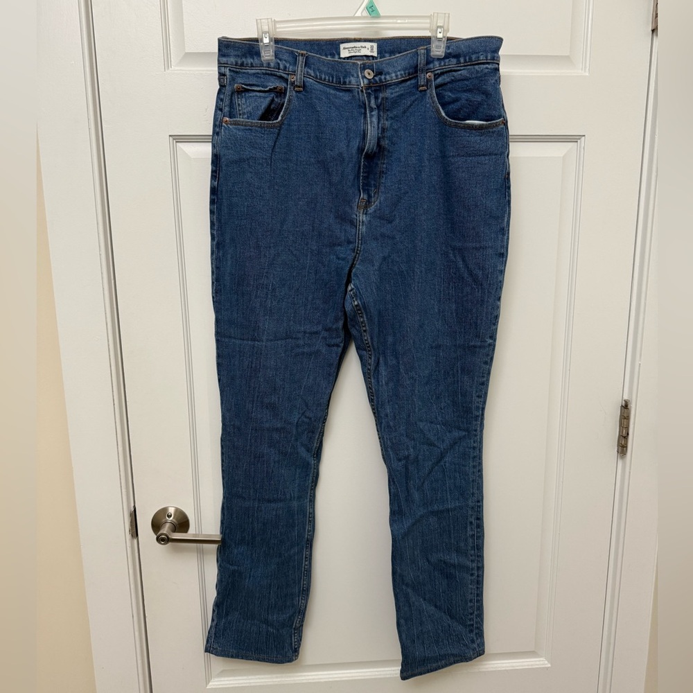 Abercrombie & Fitch Women's Straight Leg Blue Jeans